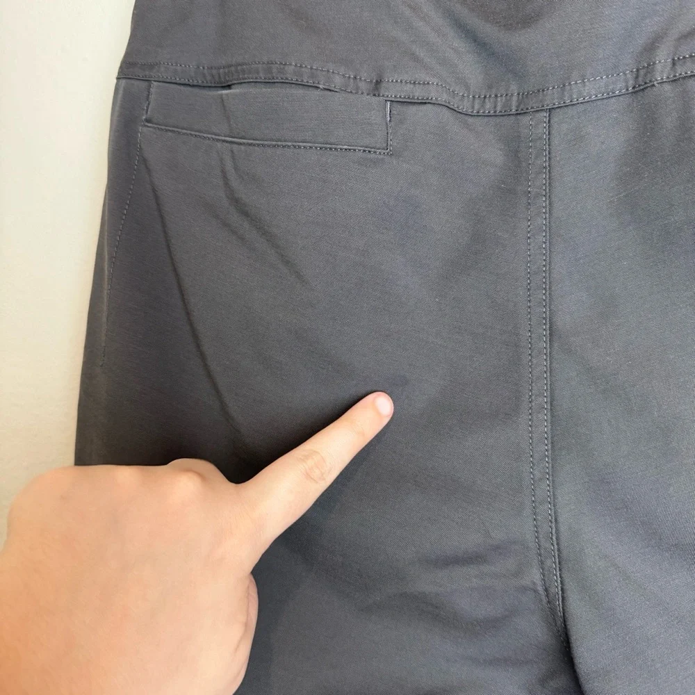 Lululemon Men’s Commission Short 9” Inseam Stoney Gray Size 30